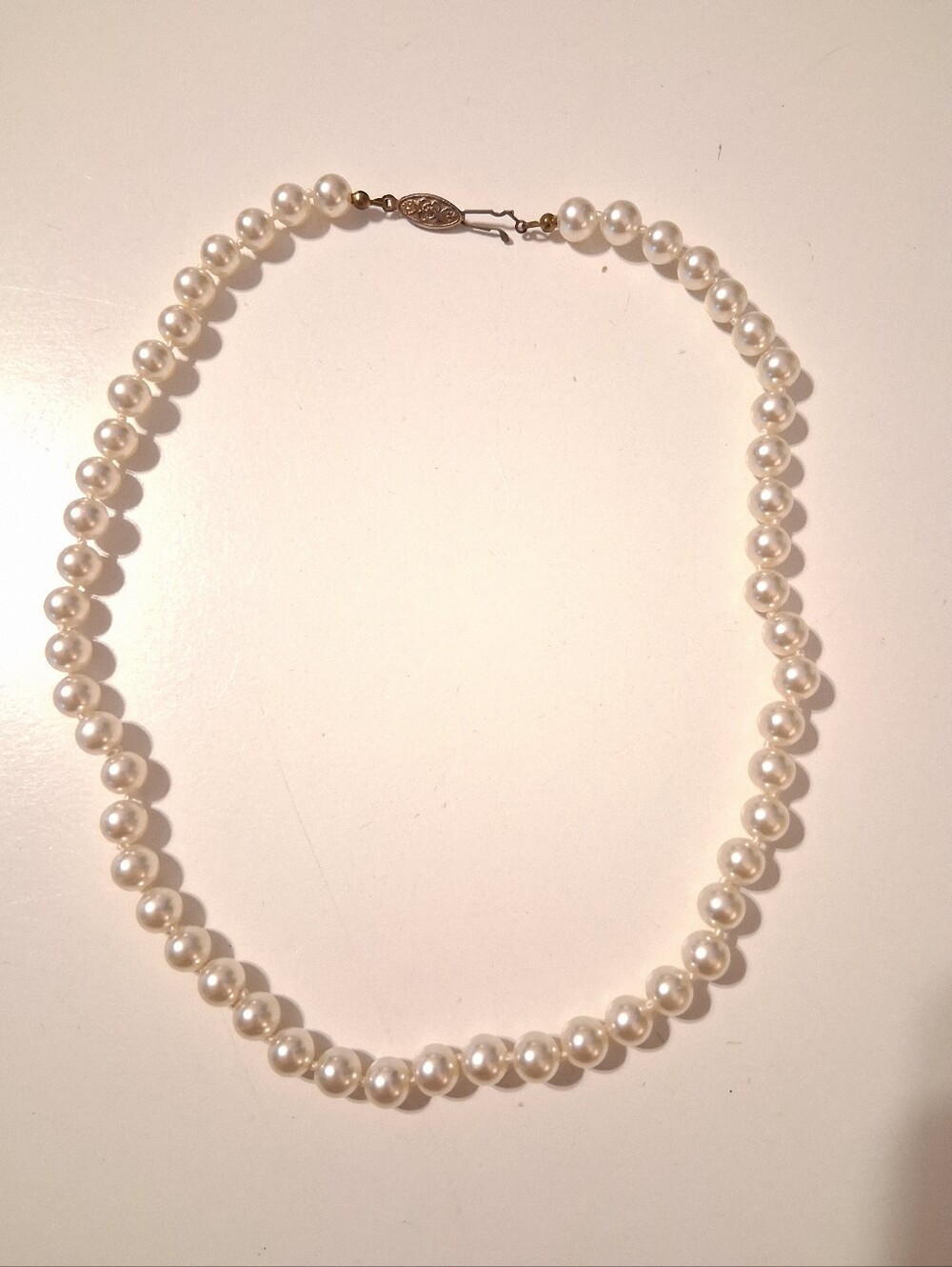 Vintage Classic White Pearl Strand Necklace